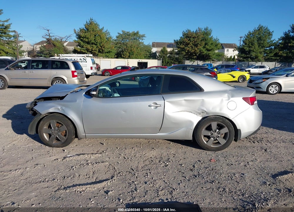 2010 KIA FORTE VIN: KNAFU6A2XA5202055
