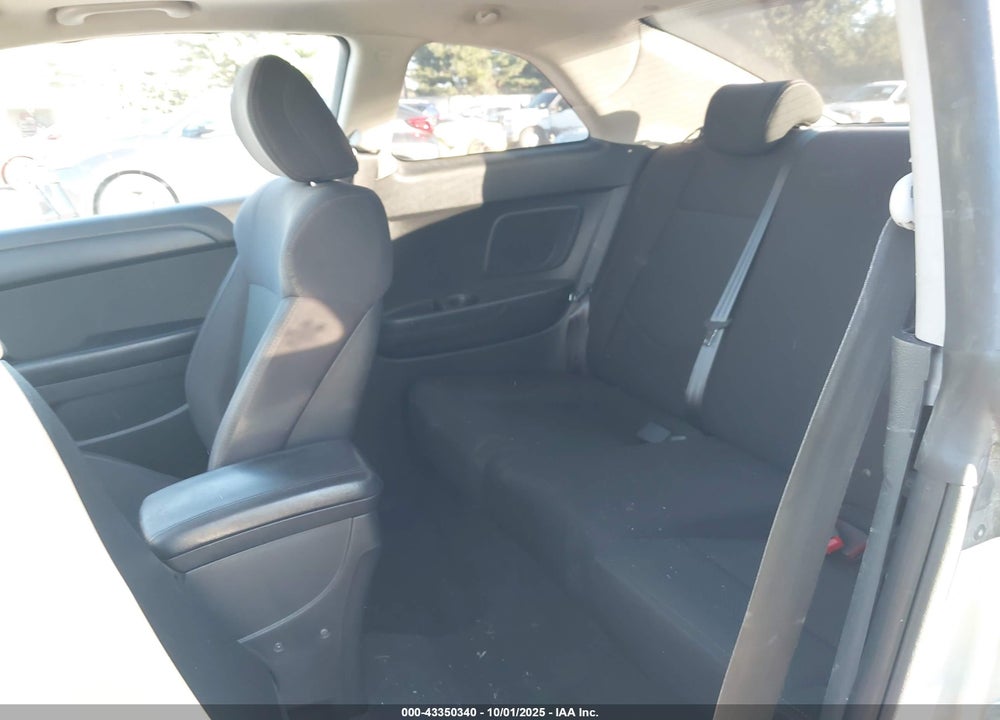 2010 KIA FORTE VIN: KNAFU6A2XA5202055