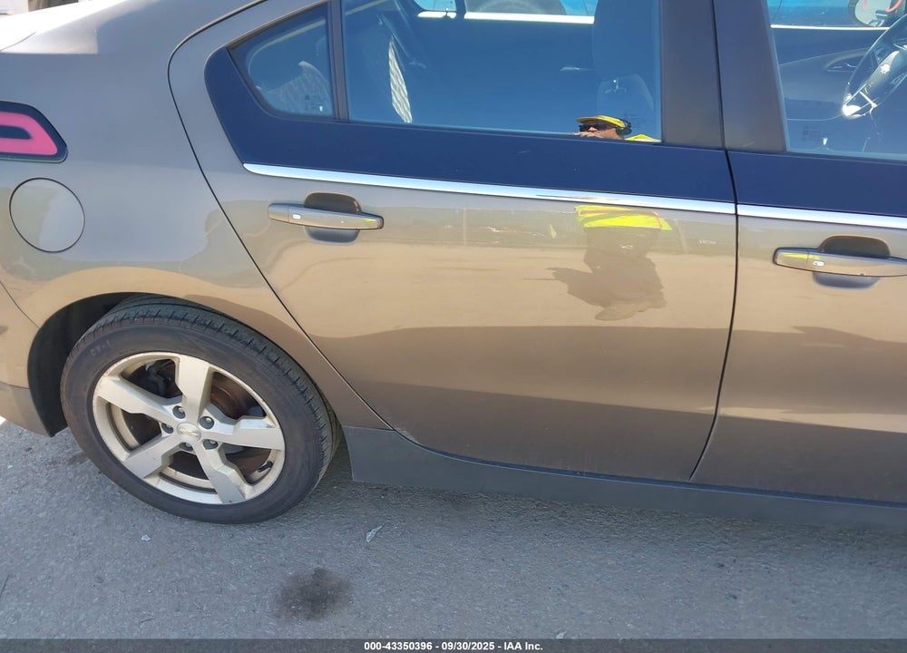 2014 CHEVROLET VOLT VIN: 1G1RA6E45EU133025