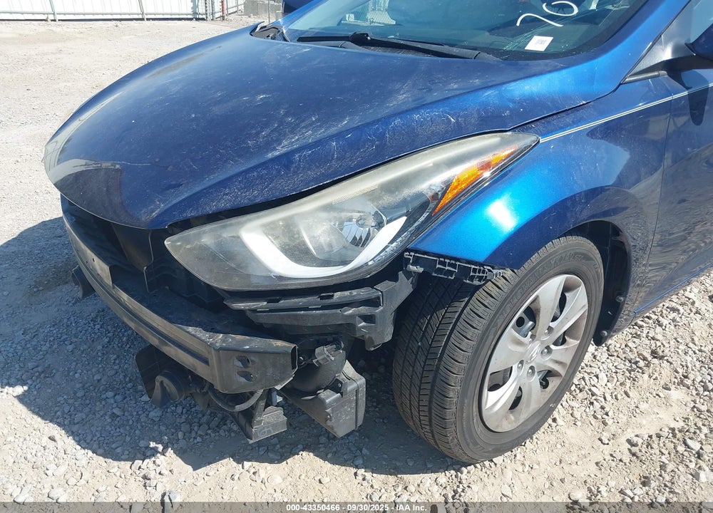 2016 HYUNDAI ELANTRA VIN: 5NPDH4AE4GH701052