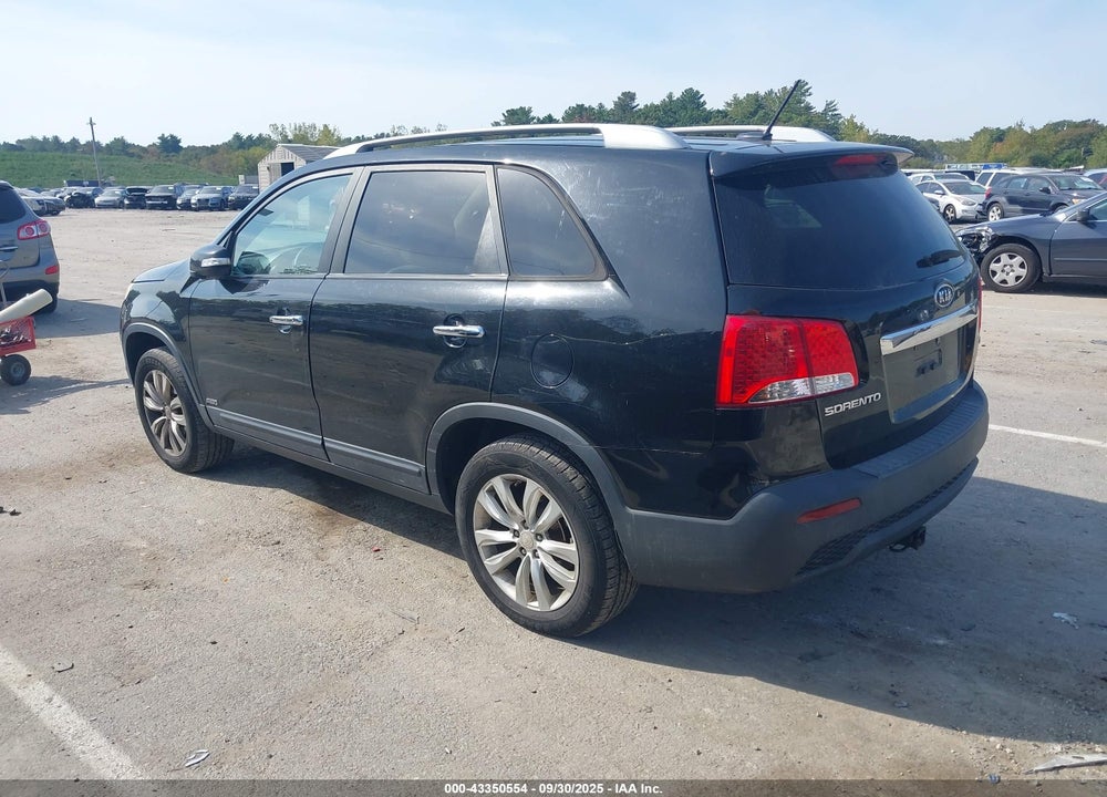2011 KIA SORENTO VIN: 5XYKUCA19BG147484