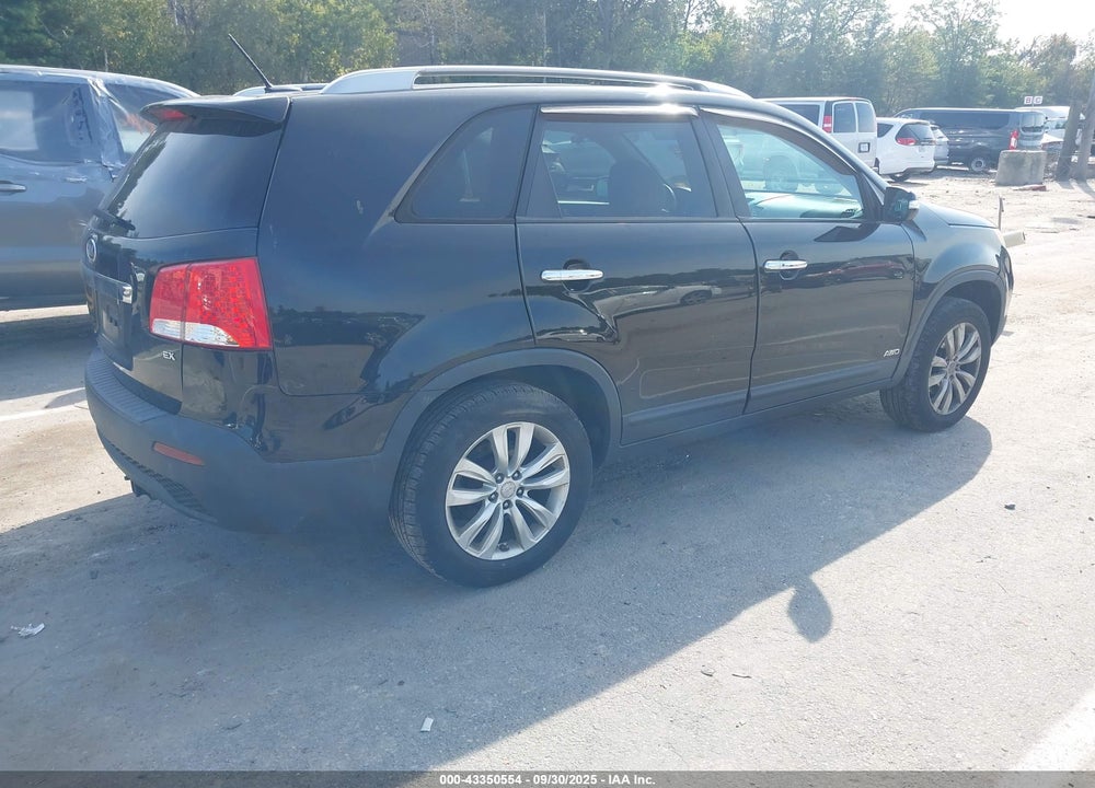 2011 KIA SORENTO VIN: 5XYKUCA19BG147484