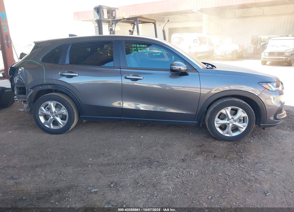 2025 HONDA HR-V VIN: 3CZRZ1H33SM743246