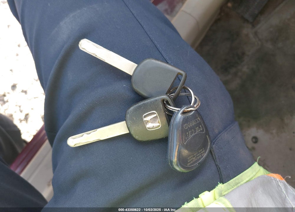 2003 HONDA CIVIC LX VIN: 1HGES16523L010459
