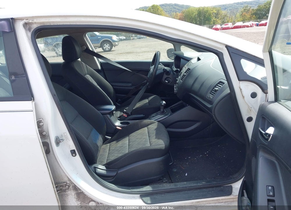 2016 KIA FORTE LX VIN: KNAFK4A6XG5590393