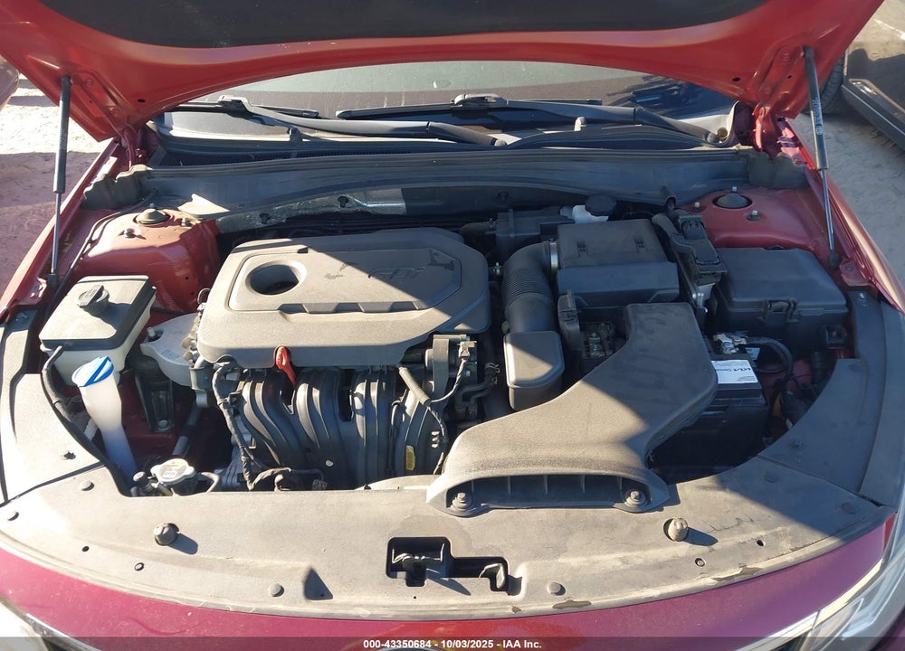 2019 KIA OPTIMA S VIN: 5XXGT4L33KG355605
