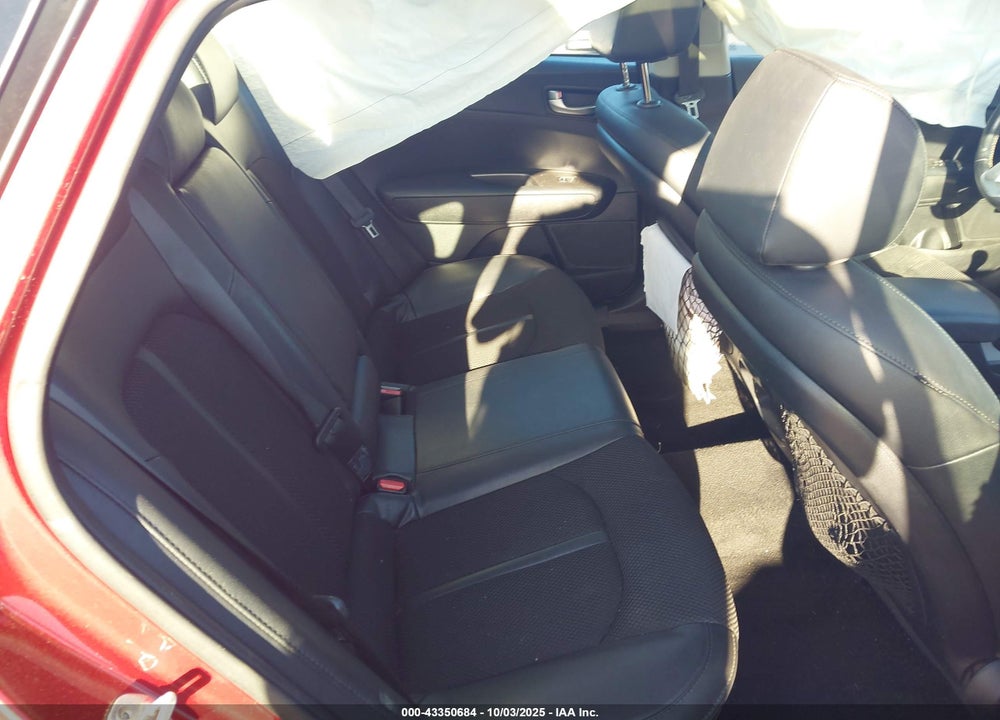 2019 KIA OPTIMA S VIN: 5XXGT4L33KG355605