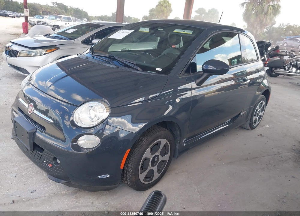 2018 FIAT 500E VIN: 3C3CFFGE0JT377338