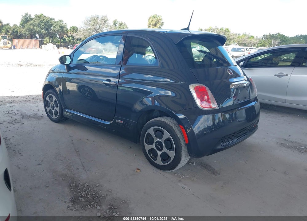 2018 FIAT 500E VIN: 3C3CFFGE0JT377338
