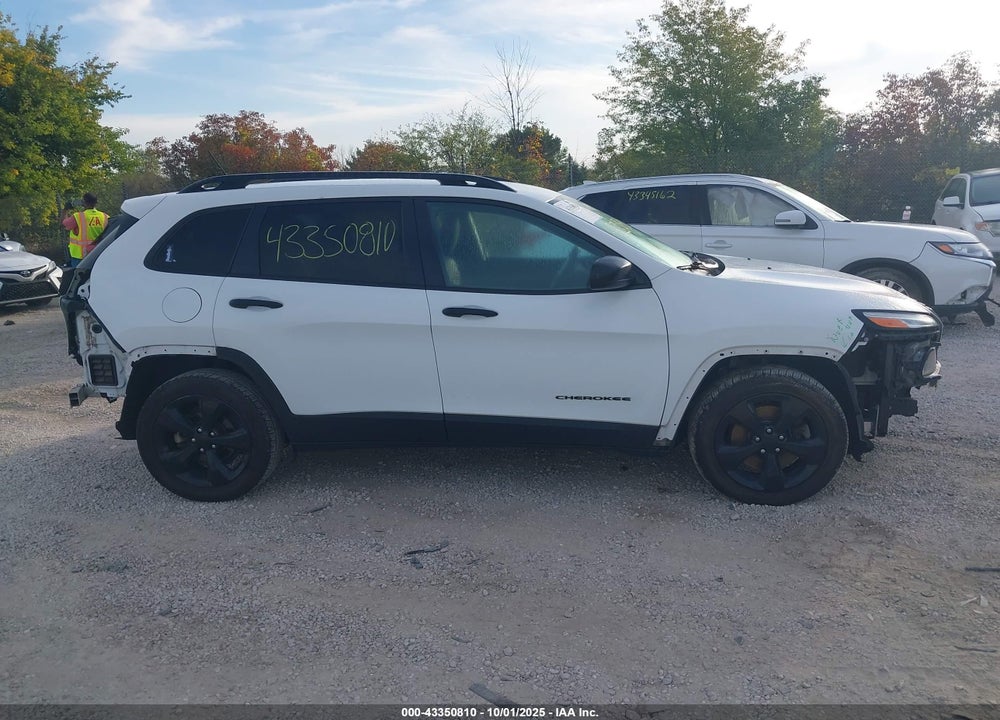 2016 JEEP CHEROKEE VIN: 1C4PJLAB8GW372948
