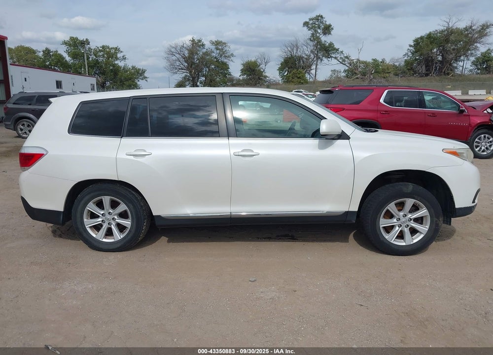 2013 TOYOTA HIGHLANDER BASE V6 VIN: 5TDBK3EH5DS230719