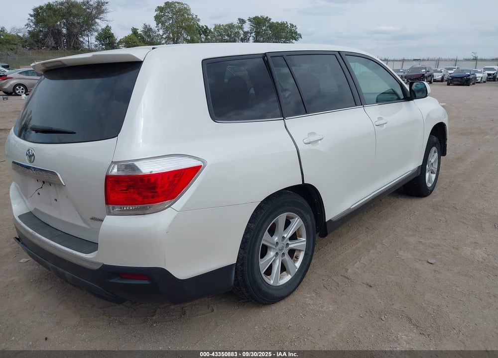 2013 TOYOTA HIGHLANDER BASE V6 VIN: 5TDBK3EH5DS230719