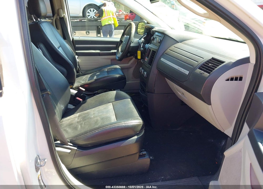 2010 DODGE GRAND CARAVAN C/V VIN: 2D4CN1AEXAR277344