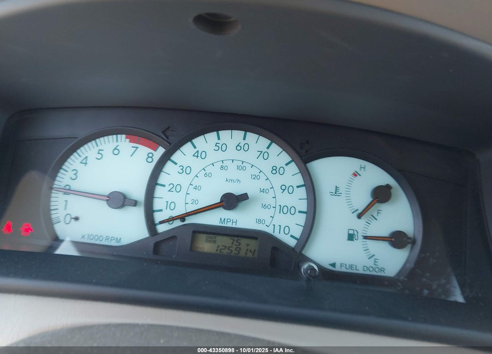2004 TOYOTA COROLLA LE VIN: 2T1BR32E84C310546
