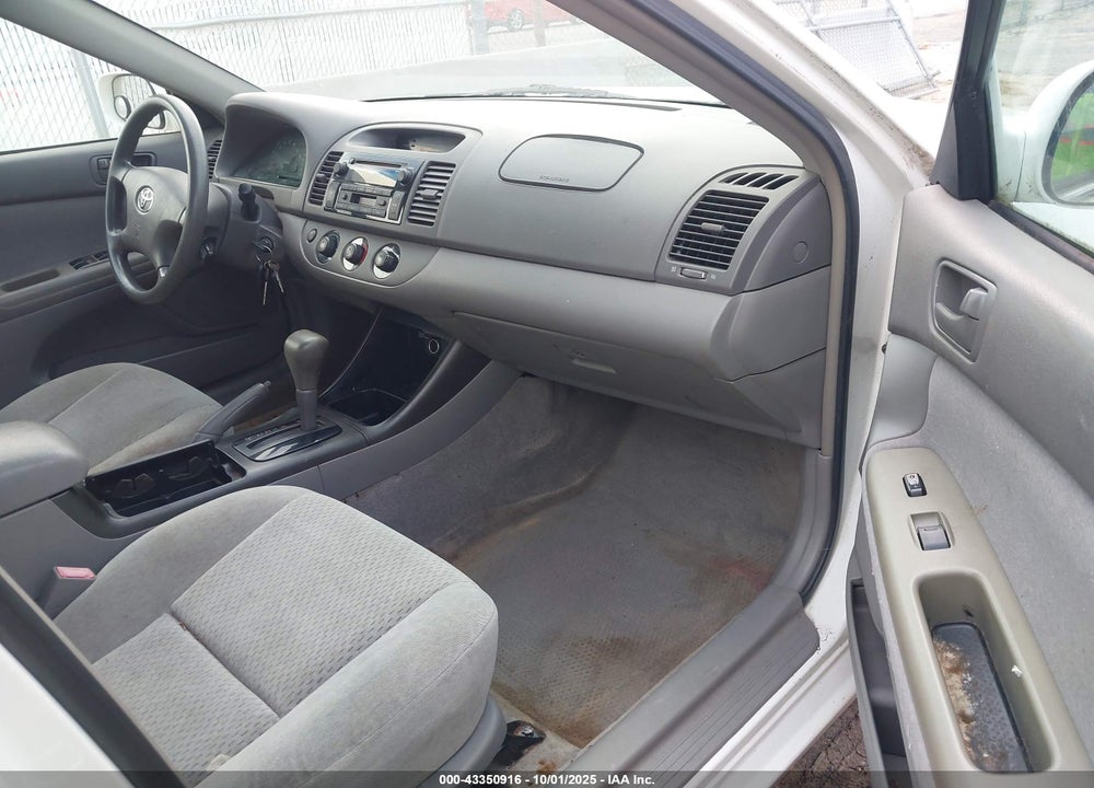 2003 TOYOTA CAMRY LE VIN: 4T1BE32K43U260047