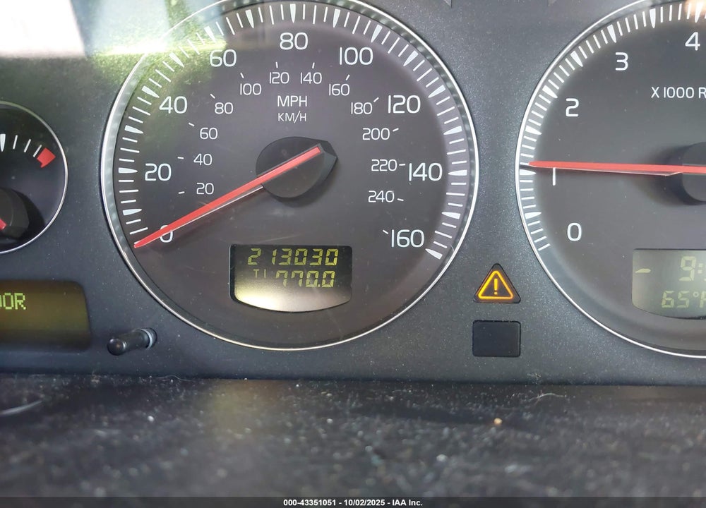 2005 VOLVO XC90 2.5T AWD VIN: YV1CZ592151164681