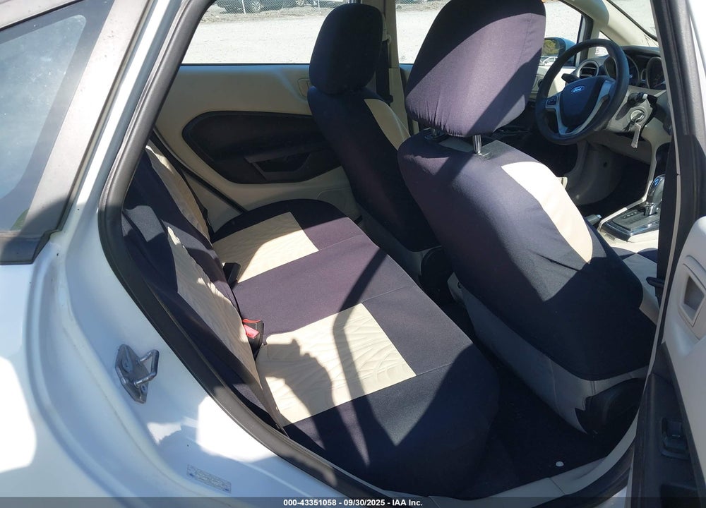 2011 FORD FIESTA VIN: 3FADP4BJ7BM153913