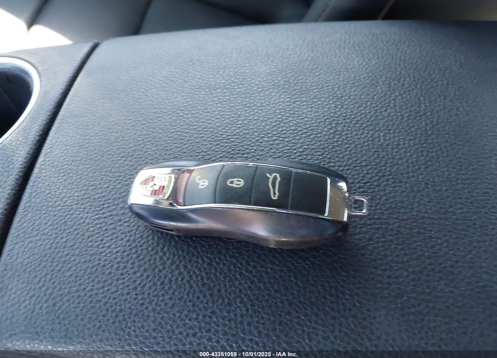 2013 PORSCHE PANAMERA 4 VIN: WP0AA2A72DL011398