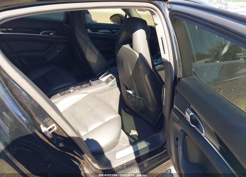 2013 PORSCHE PANAMERA 4 VIN: WP0AA2A72DL011398