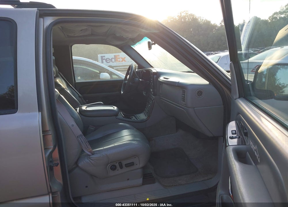 2001 GMC DENALI XL K1500 VIN: 1GKFK66U41J177913