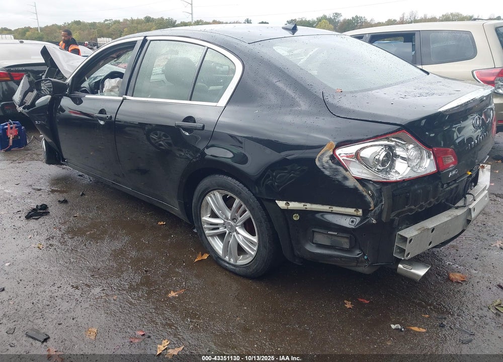 2015 INFINITI Q40 VIN: JN1CV6AR9FM650674