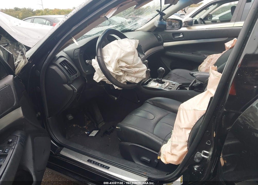 2015 INFINITI Q40 VIN: JN1CV6AR9FM650674