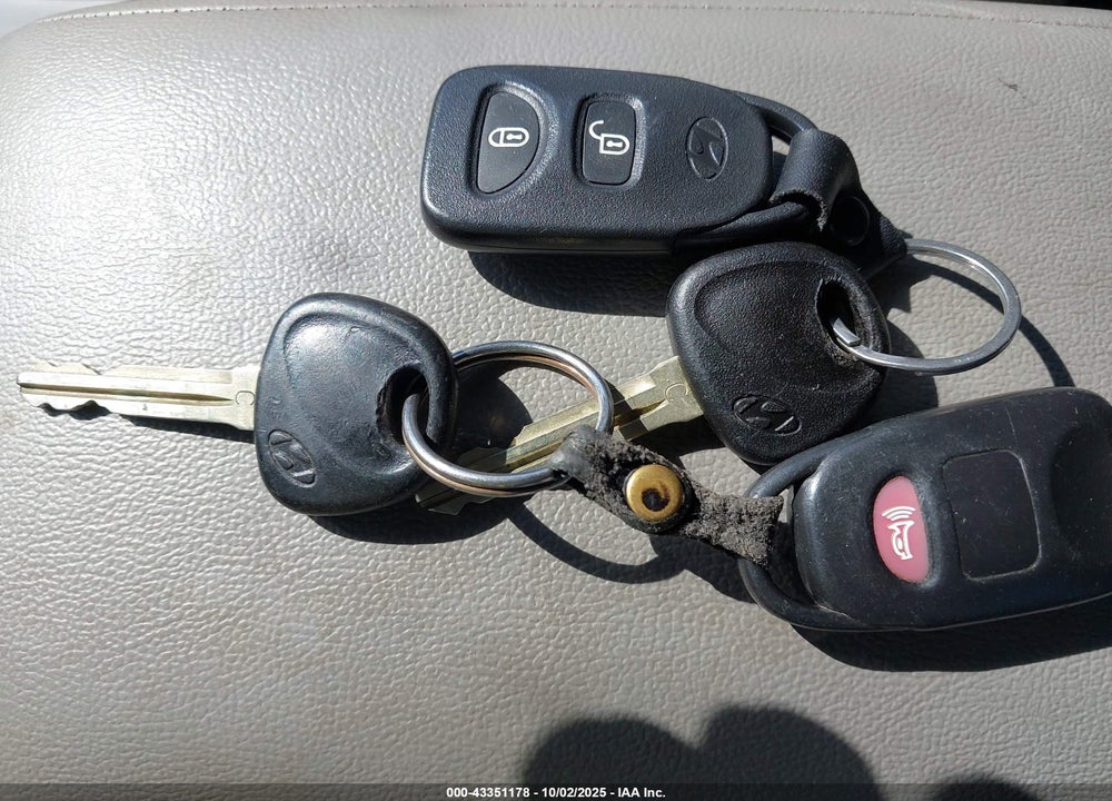 2009 HYUNDAI SANTA FE VIN: 5NMSH13E59H248126