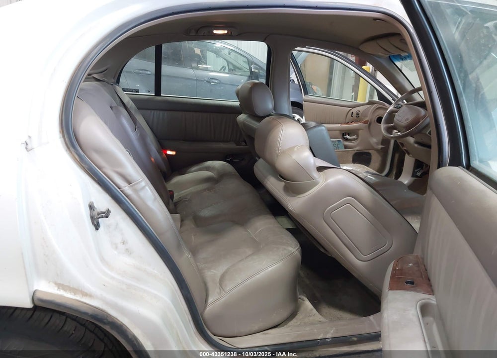 2000 BUICK PARK AVENUE VIN: 1G4CW52K4Y4136302