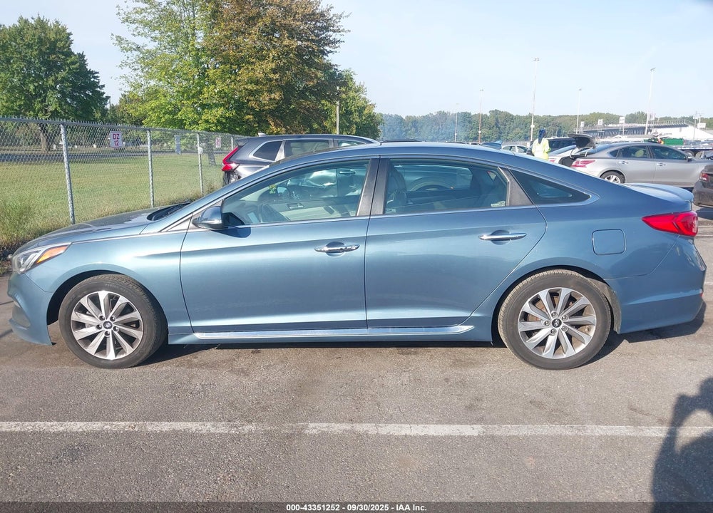 2016 HYUNDAI SONATA VIN: 5NPE34AF8GH433988