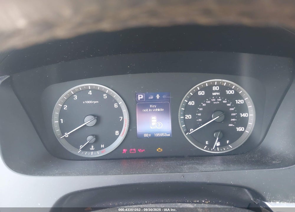 2016 HYUNDAI SONATA VIN: 5NPE34AF8GH433988
