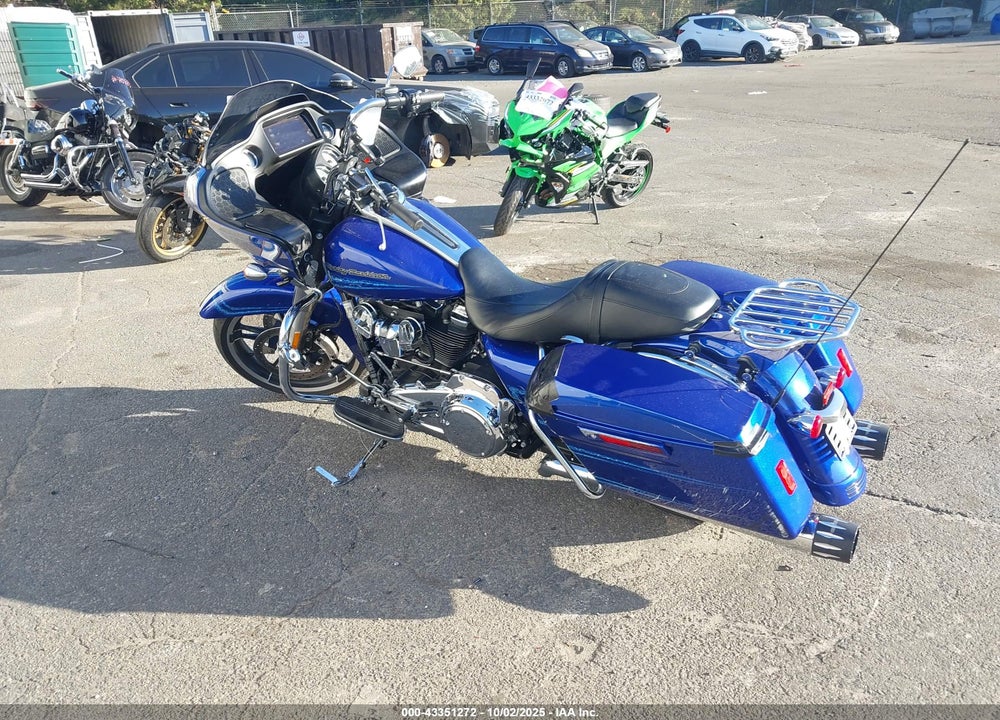 2019 HARLEY-DAVIDSON FLTRX VIN: 1HD1KHC1XKB611418