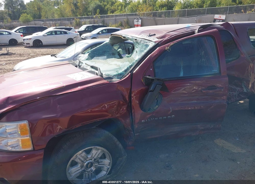 2013 CHEVROLET SILVERADO 1500 LT VIN: 1GCRKSE73DZ131623