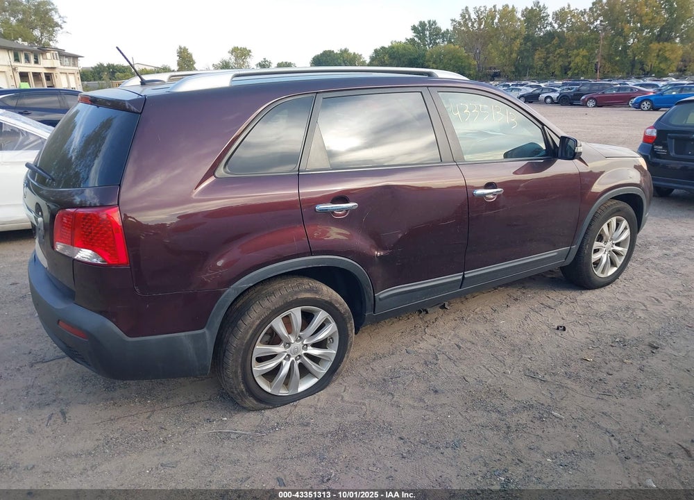 2011 KIA SORENTO VIN: 5XYKT4A20BG066889