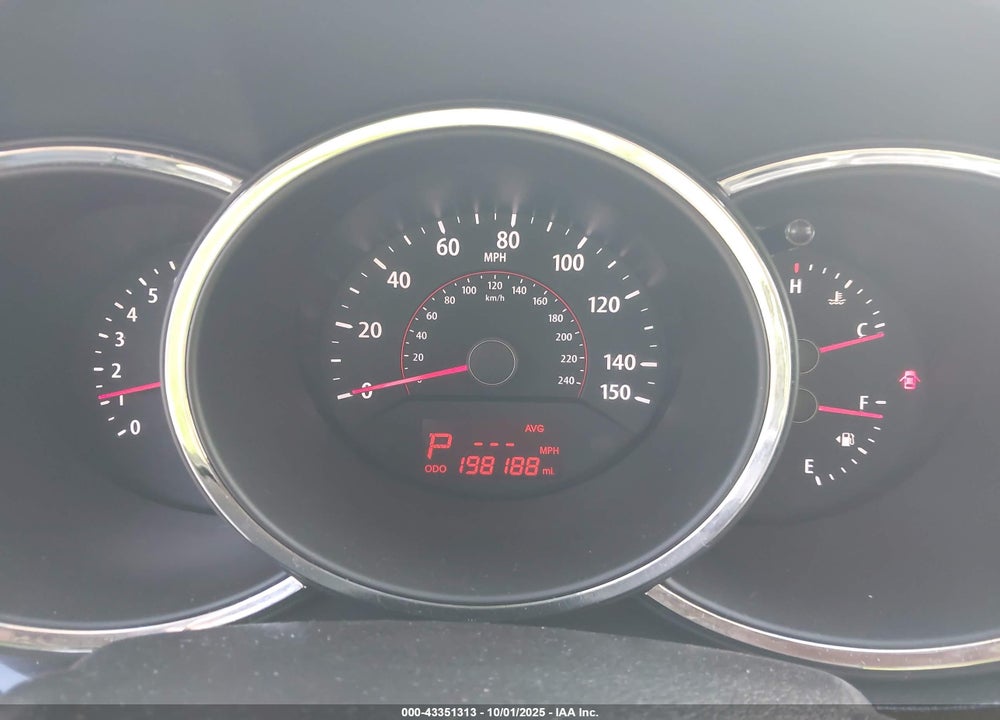 2011 KIA SORENTO VIN: 5XYKT4A20BG066889