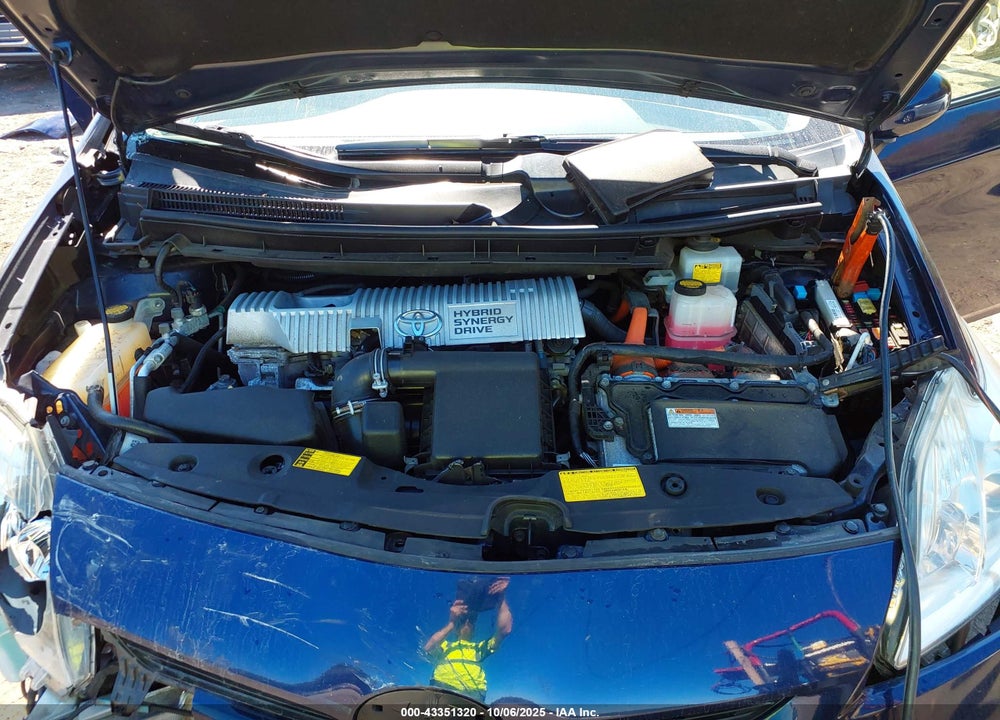 2013 TOYOTA PRIUS THREE VIN: JTDKN3DU4D0352464