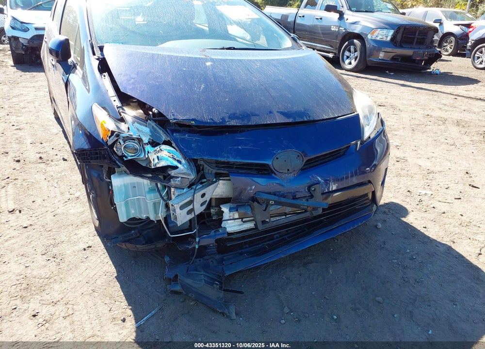 2013 TOYOTA PRIUS THREE VIN: JTDKN3DU4D0352464