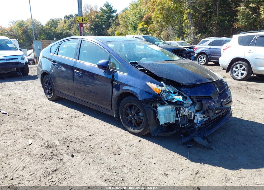 2013 TOYOTA PRIUS THREE VIN: JTDKN3DU4D0352464