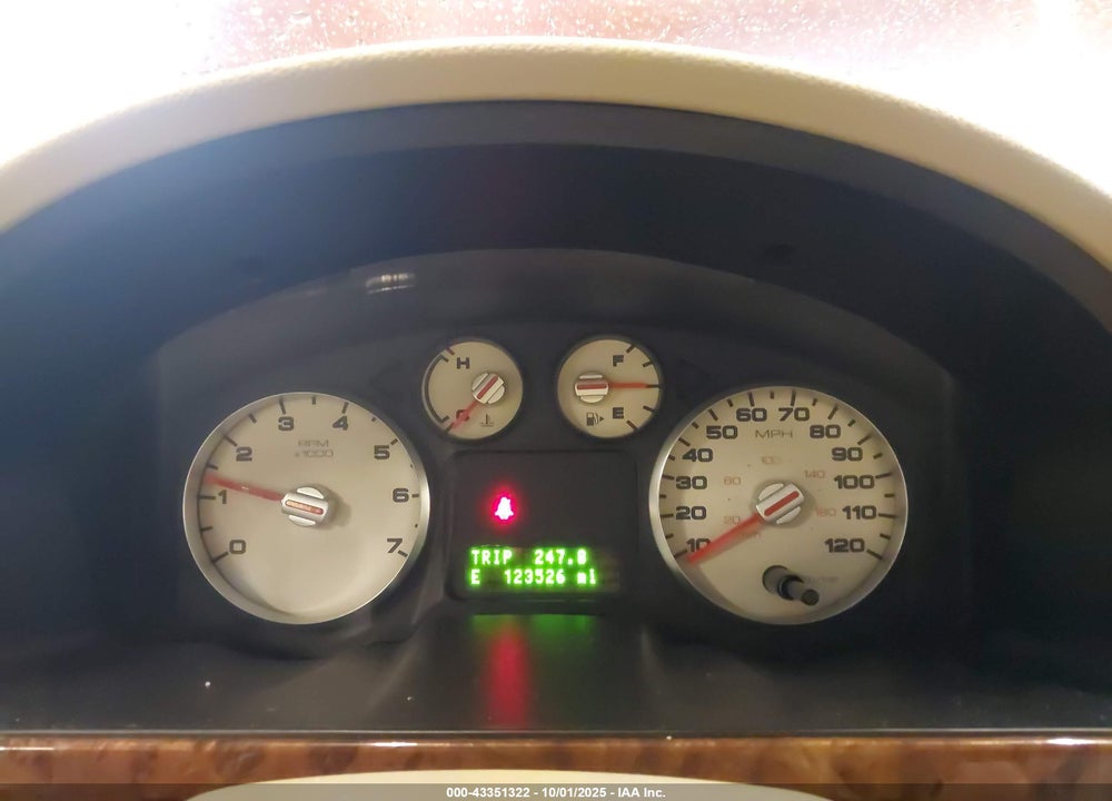 2006 FORD FIVE HUNDRED LIMITED VIN: 1FAFP28146G112210