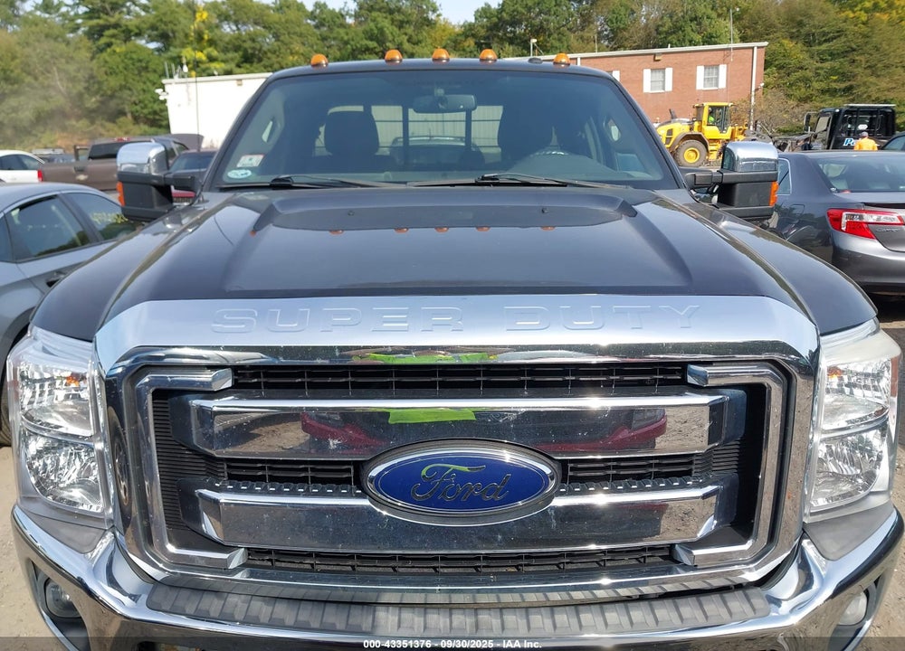 2011 FORD F-250 LARIAT VIN: 1FT7X2B68BEA23152