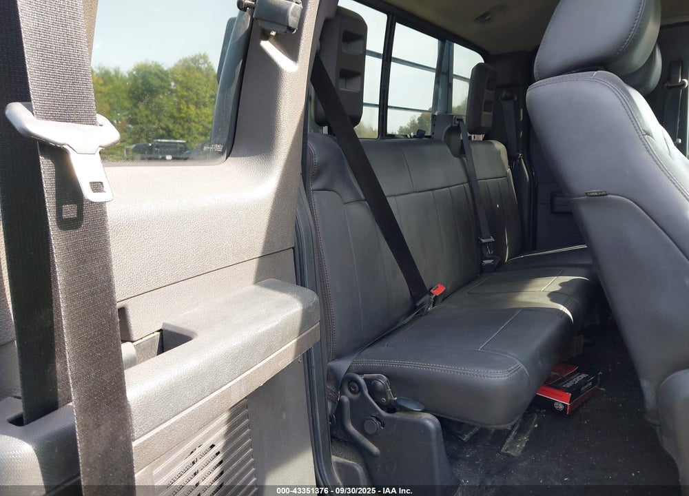 2011 FORD F-250 LARIAT VIN: 1FT7X2B68BEA23152