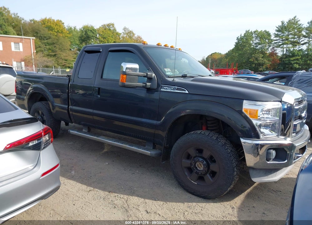 2011 FORD F-250 LARIAT VIN: 1FT7X2B68BEA23152