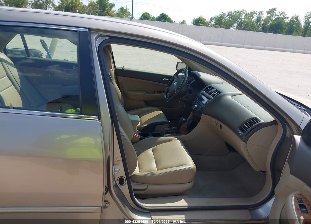 2005 HONDA ACCORD HYBRID IMA VIN: JHMCN36475C010099