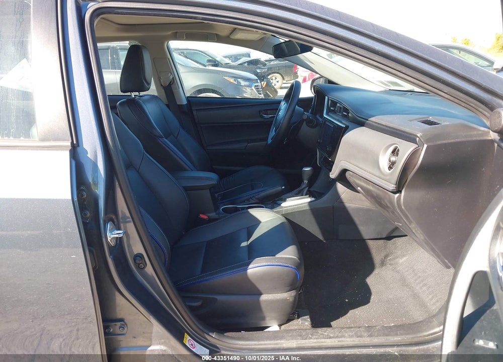 2018 TOYOTA COROLLA XSE VIN: 2T1BURHE5JC986585
