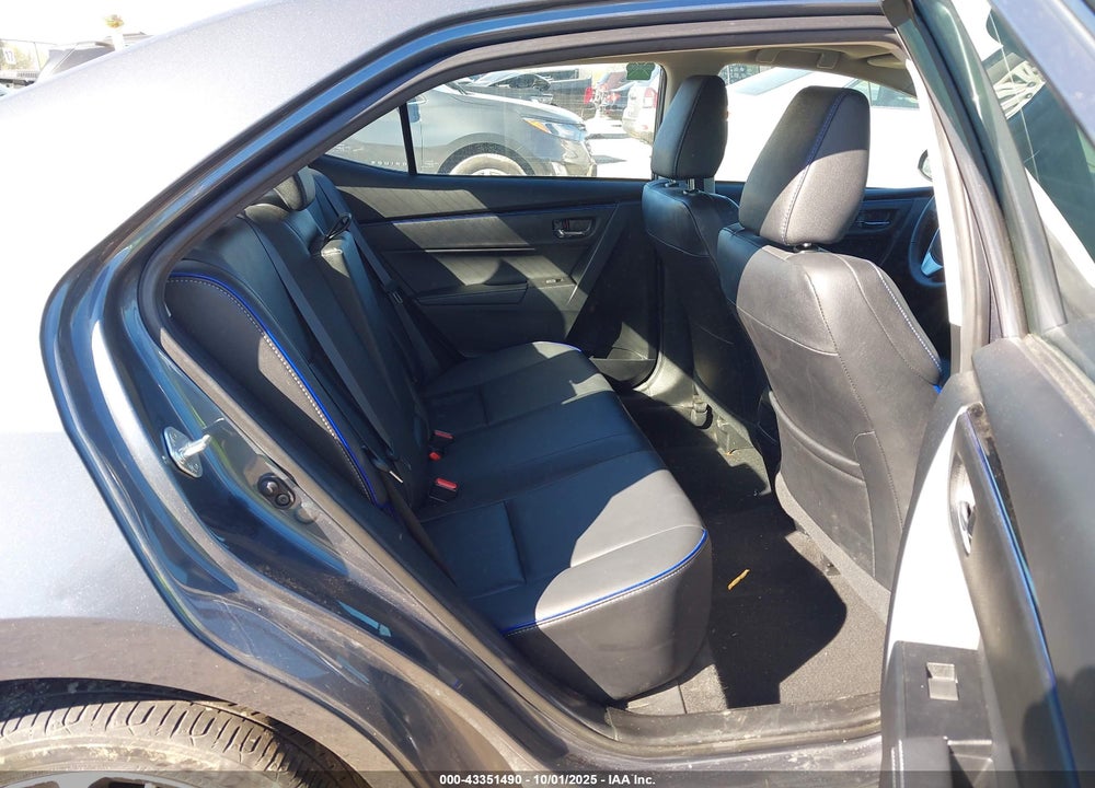 2018 TOYOTA COROLLA XSE VIN: 2T1BURHE5JC986585