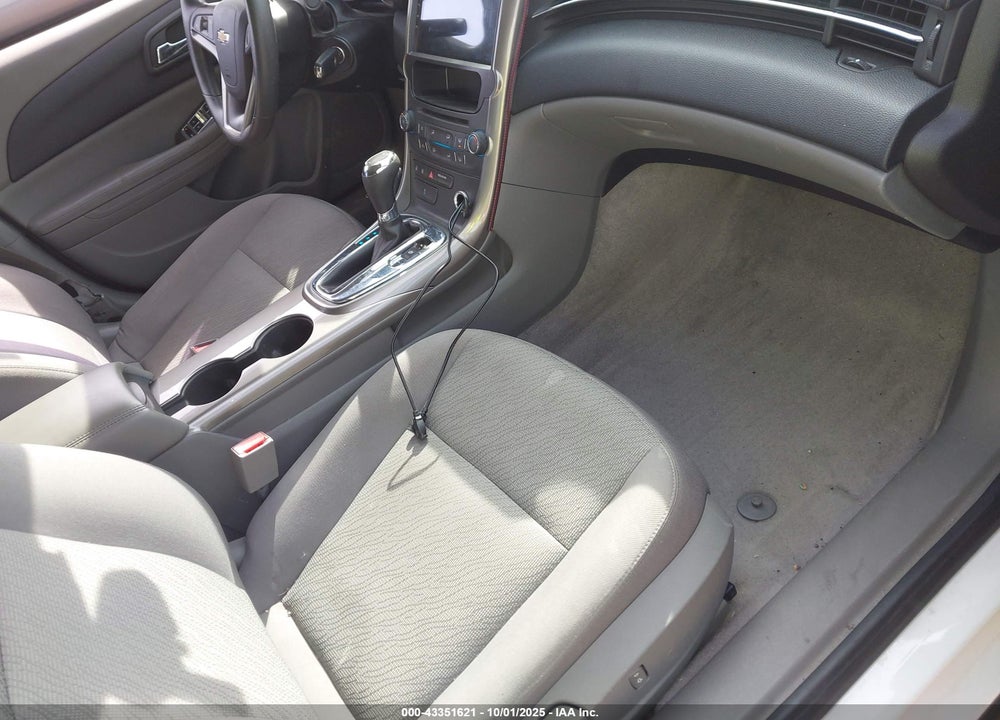 2013 CHEVROLET MALIBU VIN: 1G11B5SA8DF233122