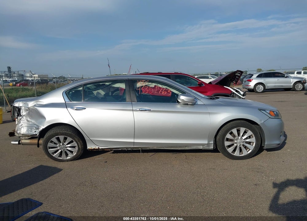 2013 HONDA ACCORD EX VIN: 1HGCR2F72DA039824