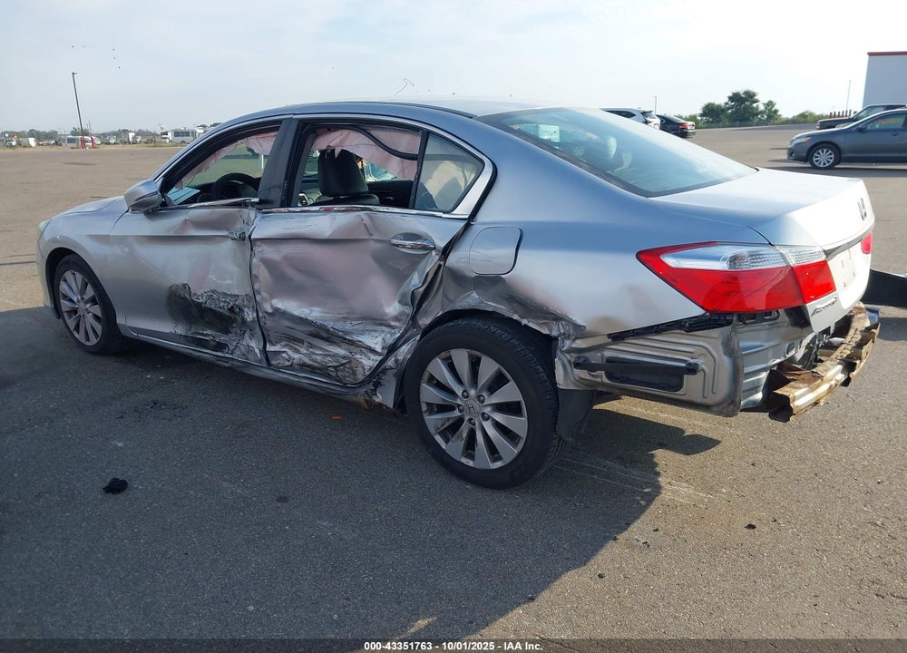 2013 HONDA ACCORD EX VIN: 1HGCR2F72DA039824
