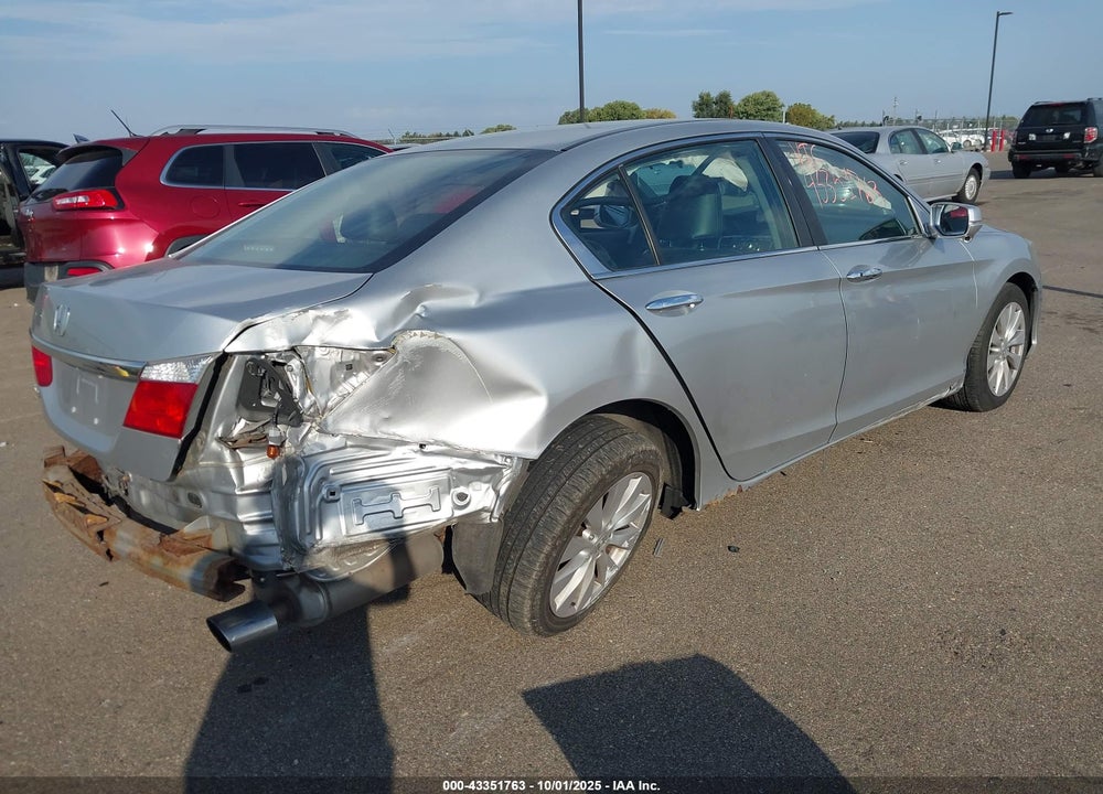 2013 HONDA ACCORD EX VIN: 1HGCR2F72DA039824
