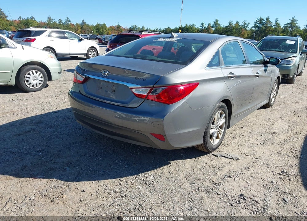 2014 HYUNDAI SONATA VIN: 5NPEB4AC8EH931131
