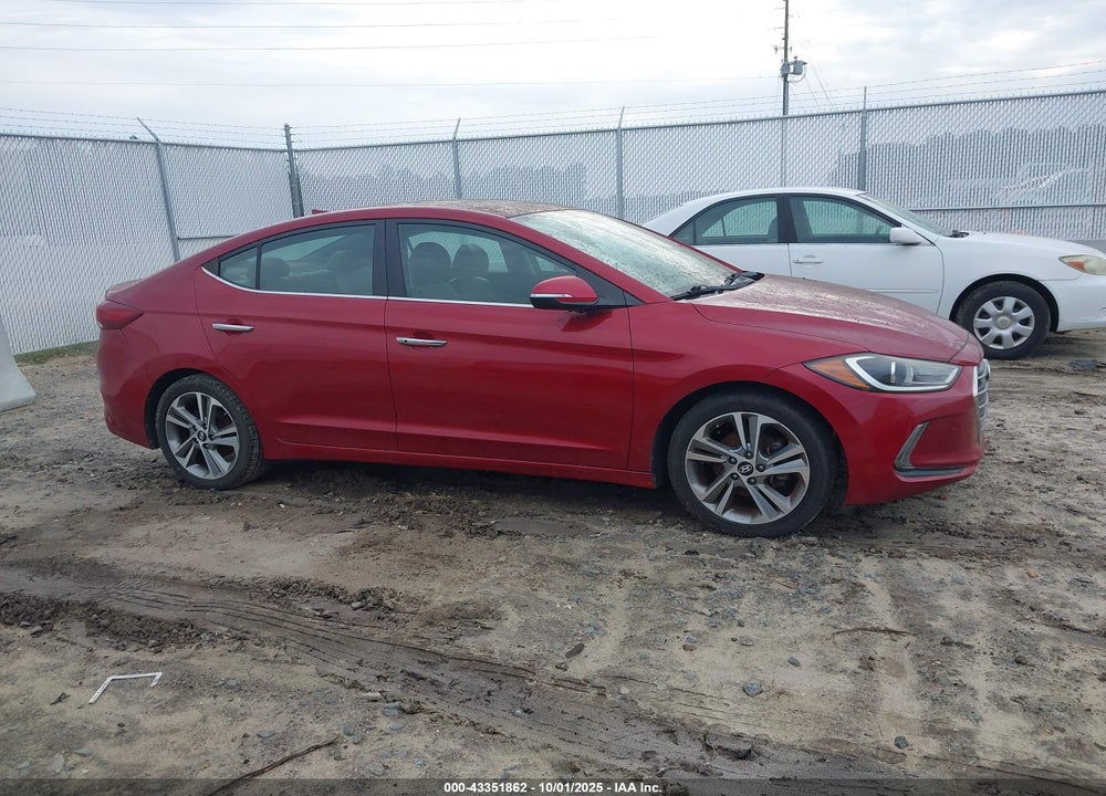 2017 HYUNDAI ELANTRA VIN: KMHD84LF4HU358834